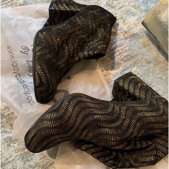 CHIC by Lady Couture. This boots are so comfortable with a cushiony insides. - Picture 4 of 11